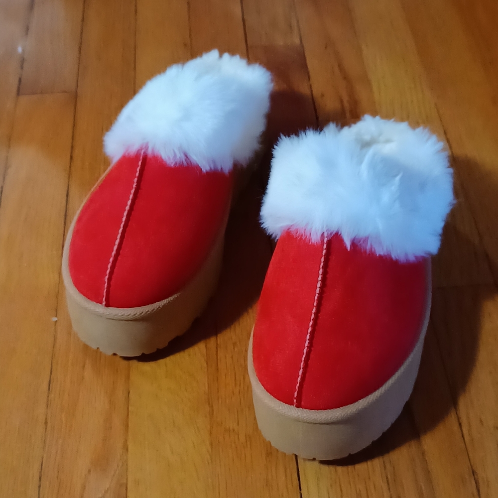 Red Mules W/ Super Soft White Faux Fur Lining, 2 in Platform Women's 7 - Picture 5 of 5